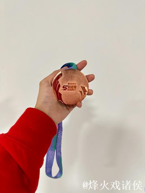 “姚八届”再获金牌