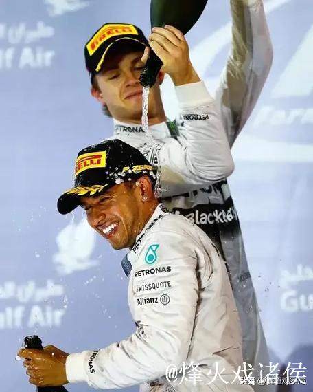 诺里斯连超劳森和斯特罗尔